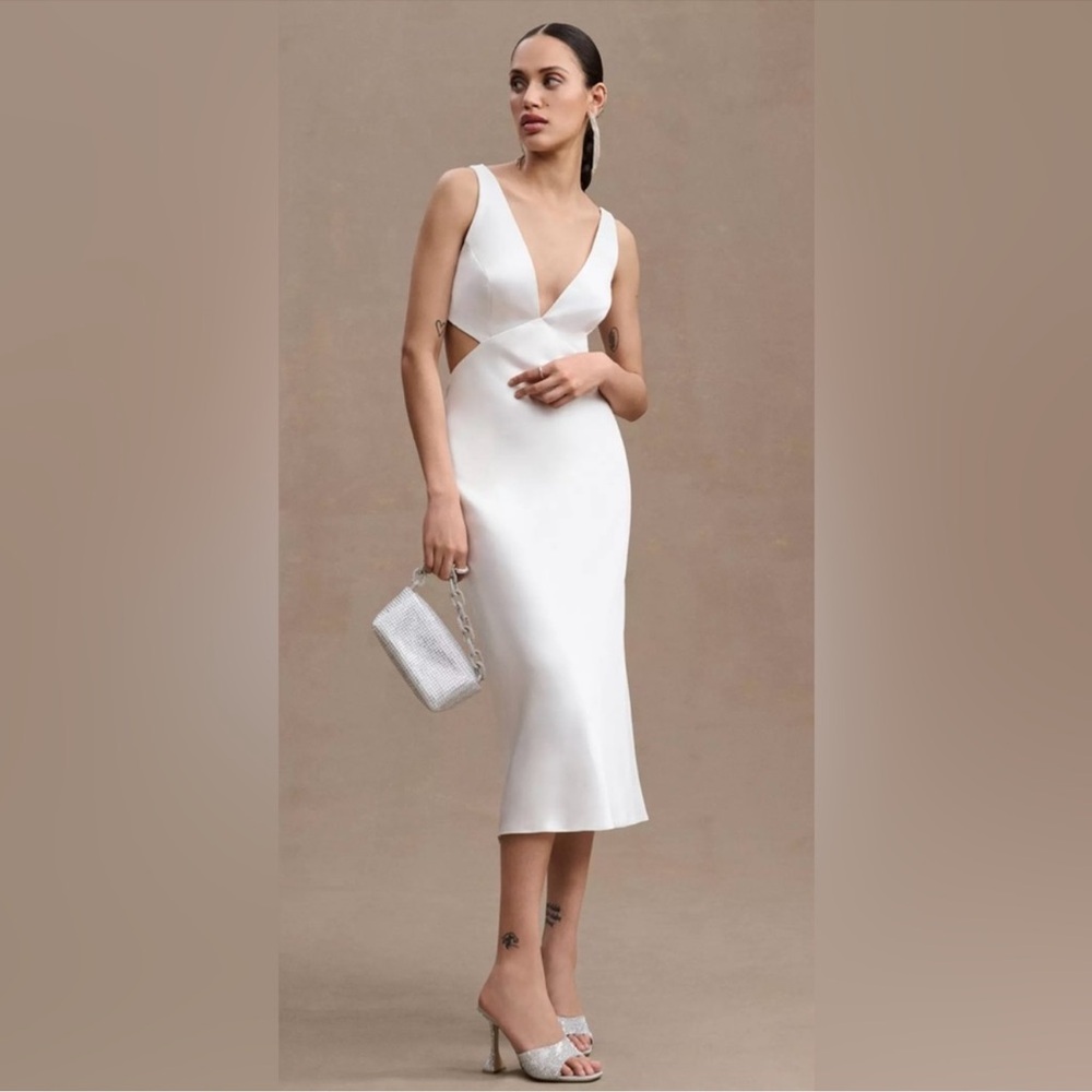 Sachin & Babi Sierra V-Neck Cutout Satin
Midi Dress